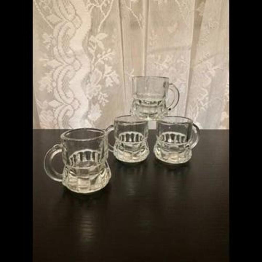 Set of 4 Classic Glass Shot Mugs - Vintage-Inspired Barware - Picture 1 of 2